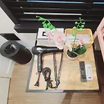 Bias K-Girl Guesthouse - Women Only